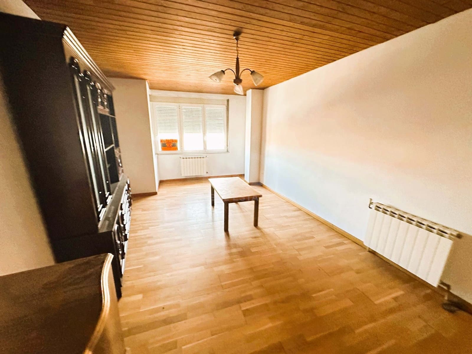 4 soveværelse Finca/Landehus til salg i Leon by med garage - € 199.000 (Ref: 9991474)