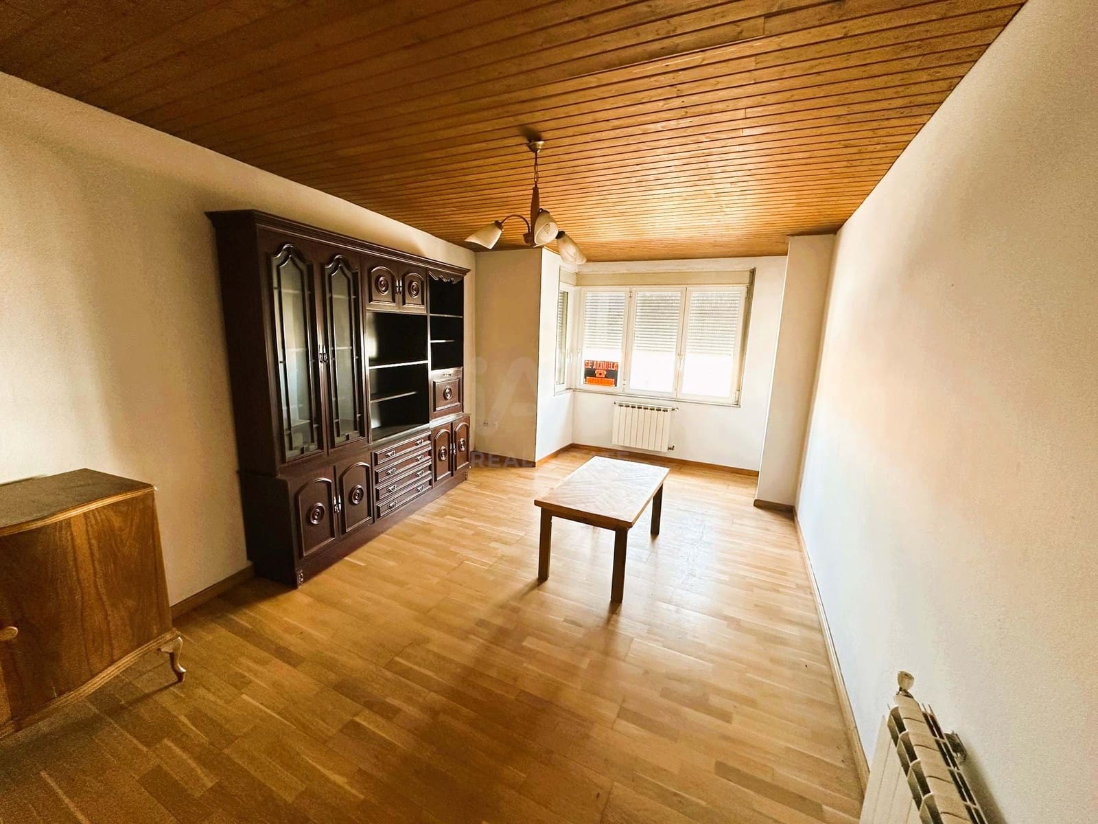 4 soveværelse Finca/Landehus til salg i Leon by med garage - € 199.000 (Ref: 9991474)