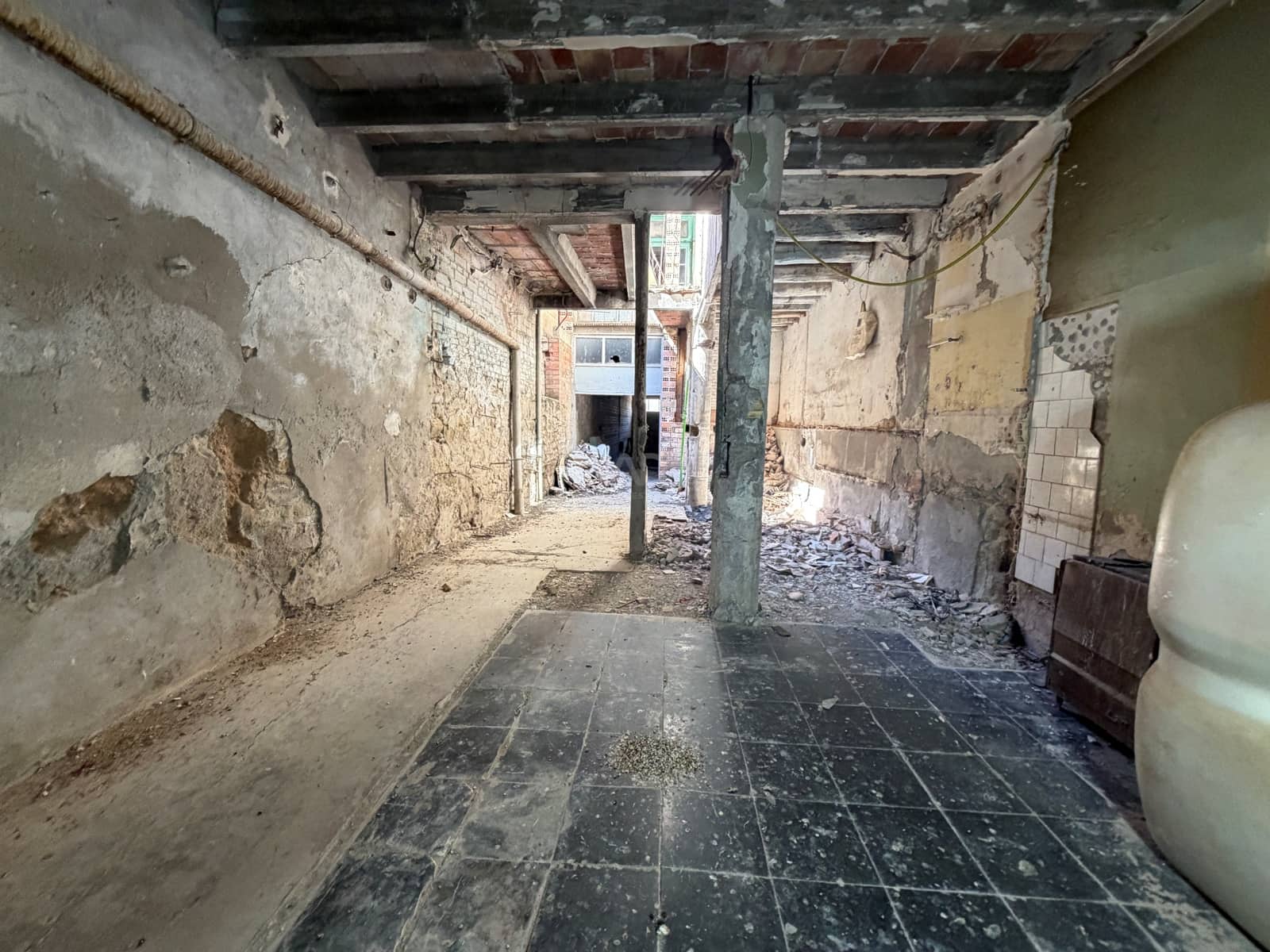 3 camera da letto Casa in vendita in Lleida citta con garage - 99.000 € (Rif: 9991475)
