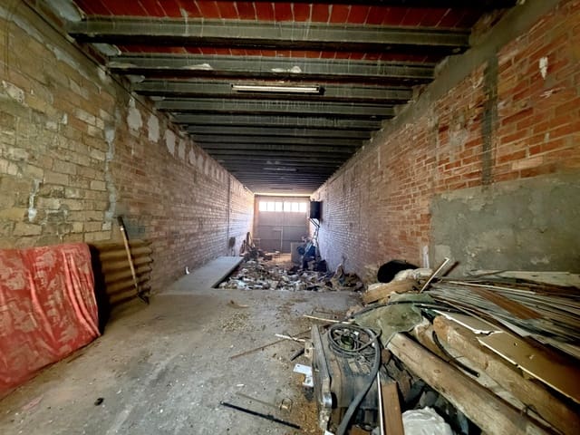 3 camera da letto Casa in vendita in Lleida città con garage - 99.000 € (Rif: 9991475)