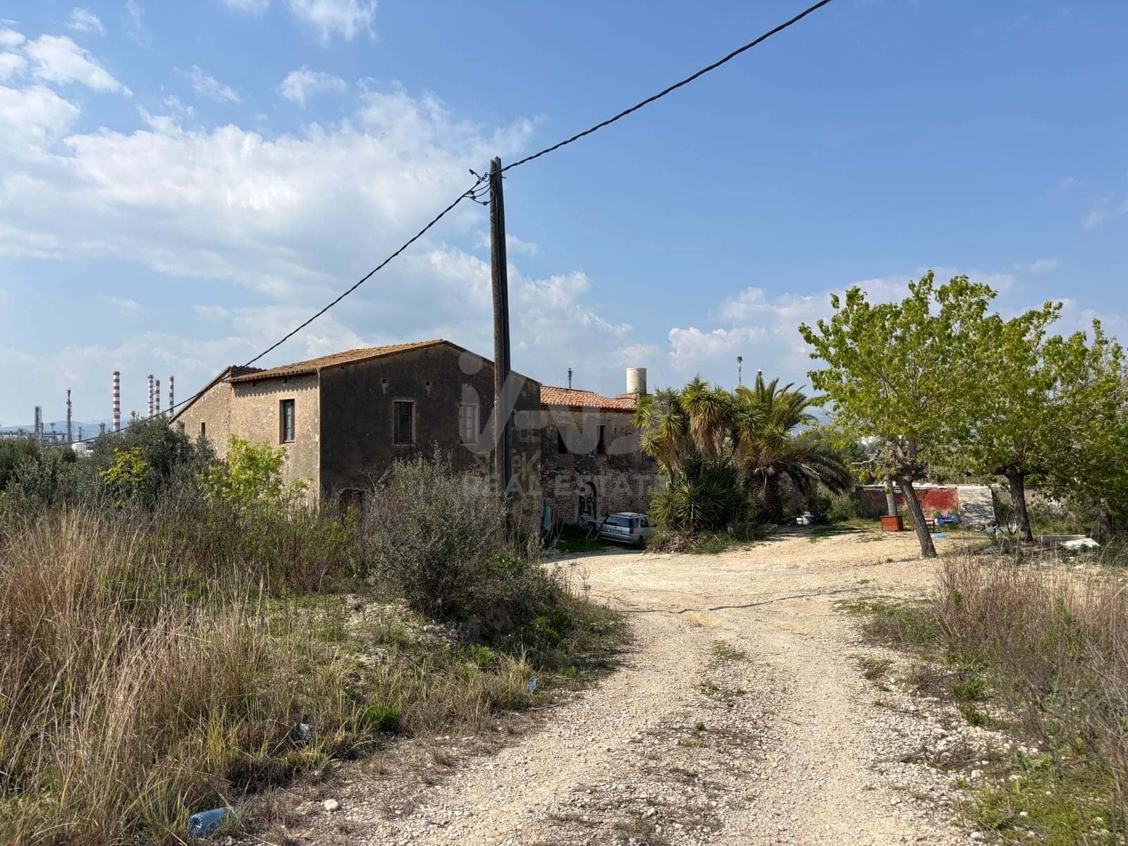 Maalaistalo myytävänä paikassa Tarragona kaupunki - 525 000 € (Ref: 9991479)