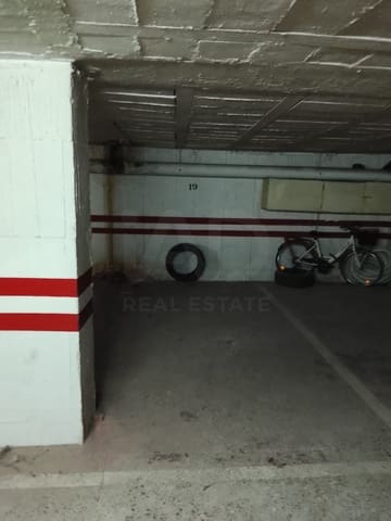Garage til salg i Sevilla by - € 7.500 (Ref: 9991484)