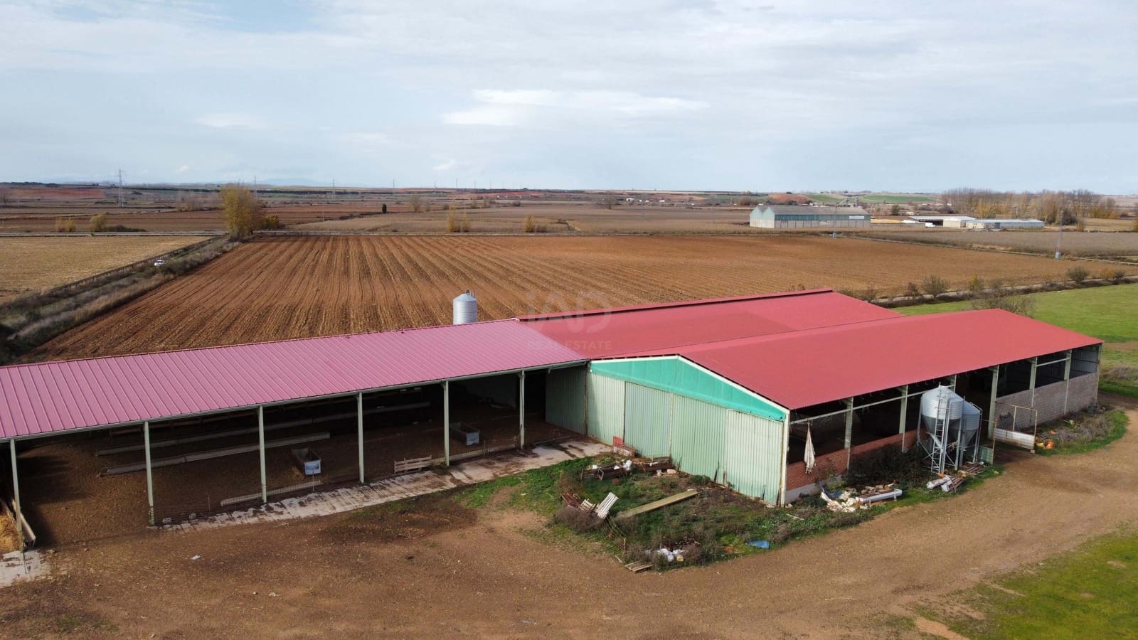 Finca/Landehus til salg i San Millan de los Caballeros - € 695.000 (Ref: 9991485)