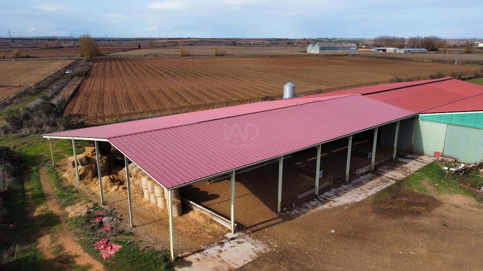 Finca/Landehus til salg i San Millan de los Caballeros - € 695.000 (Ref: 9991485)