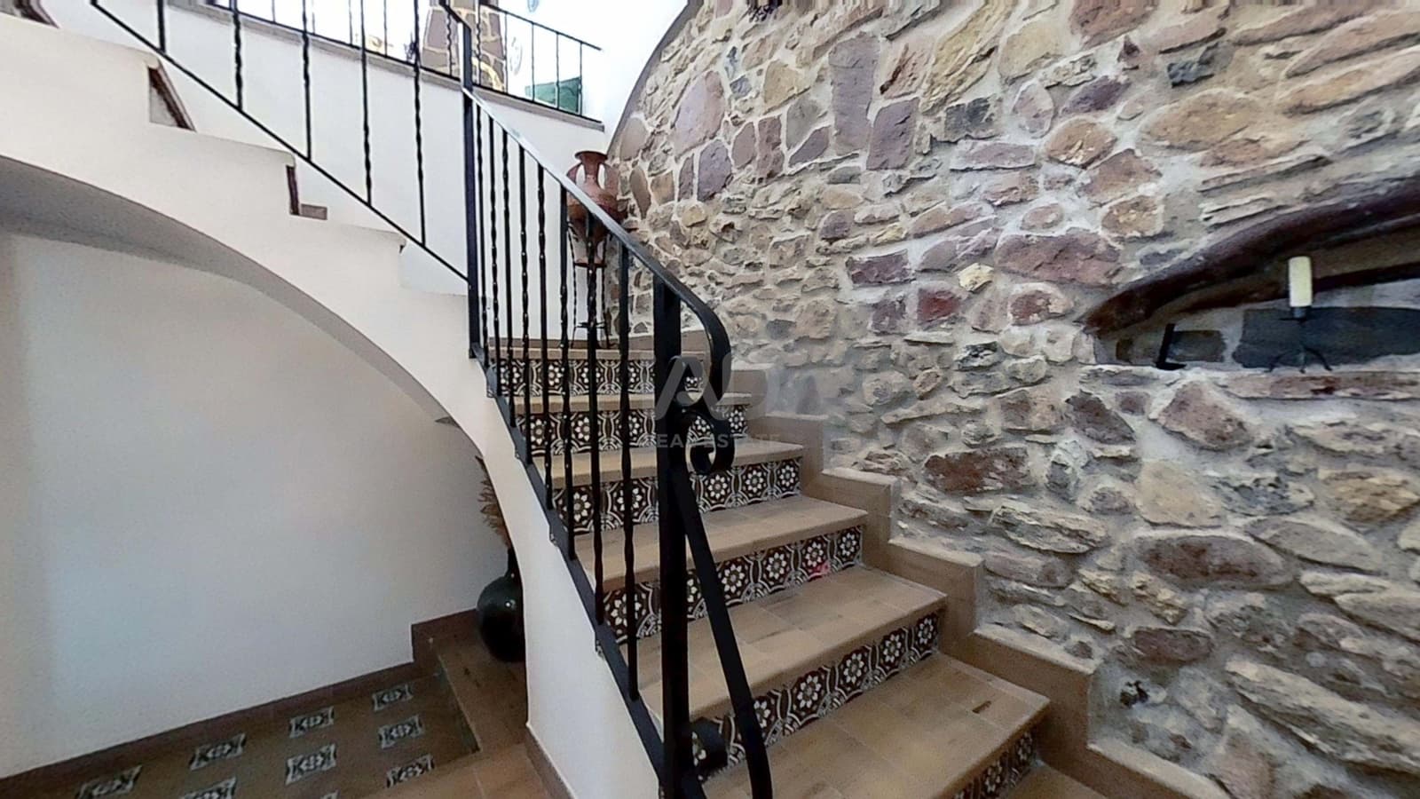 3 Zimmer Haus zu verkaufen in Eslida mit Garage - 199.000 € (Ref: 9991486)