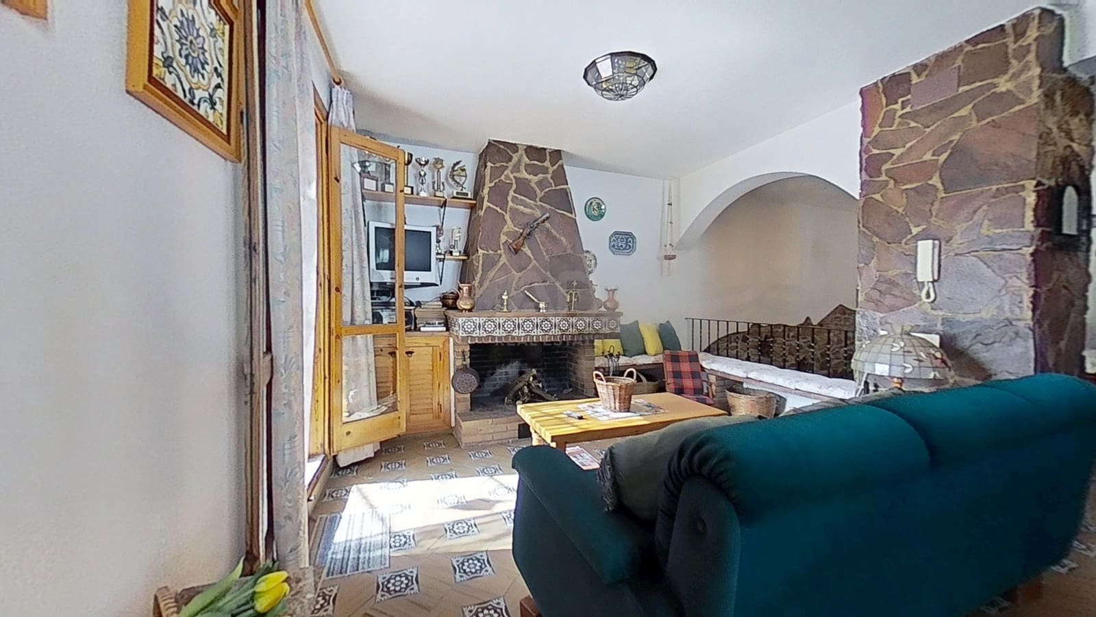 3 Zimmer Haus zu verkaufen in Eslida mit Garage - 199.000 € (Ref: 9991486)