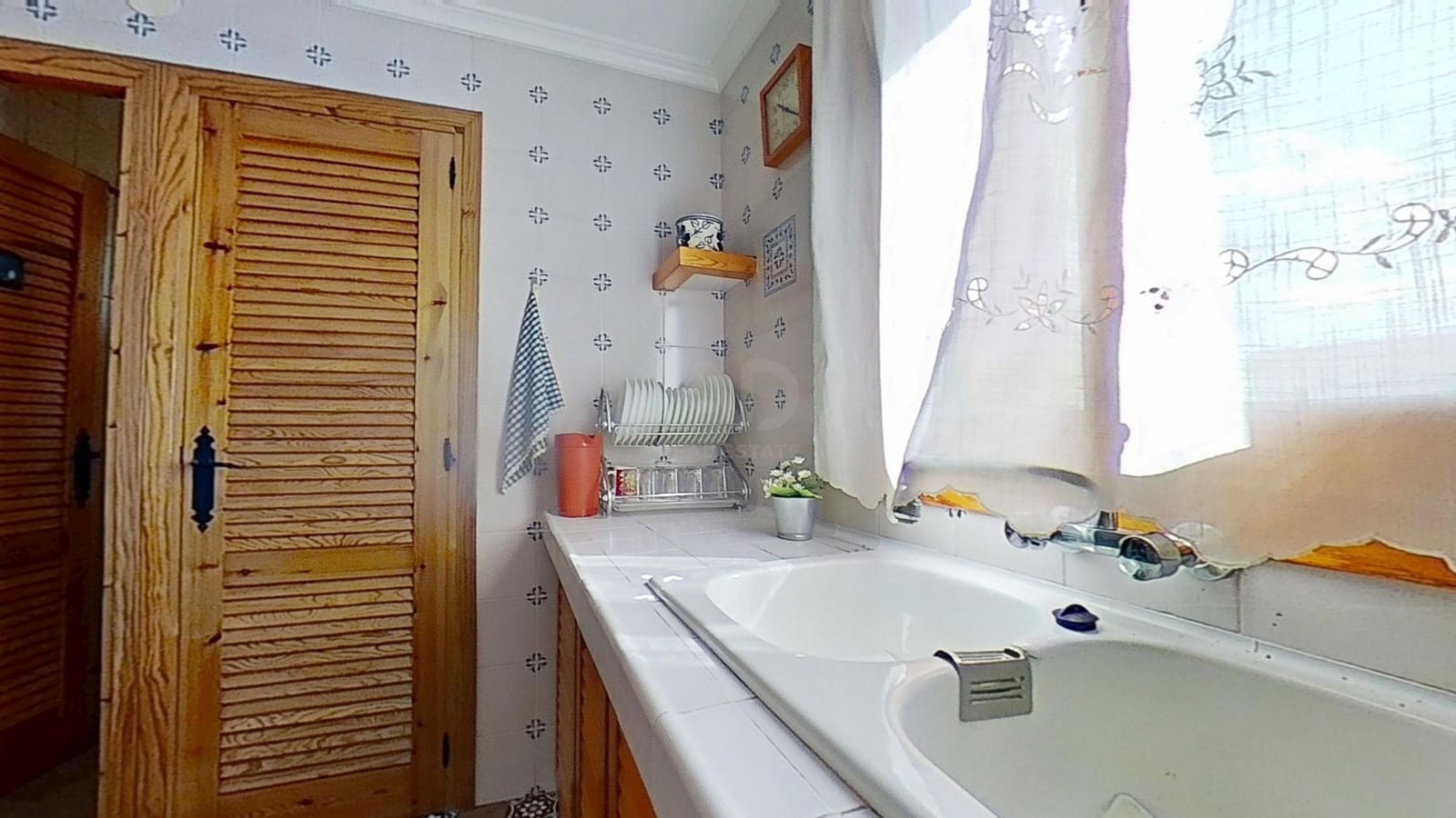 3 Zimmer Haus zu verkaufen in Eslida mit Garage - 199.000 € (Ref: 9991486)