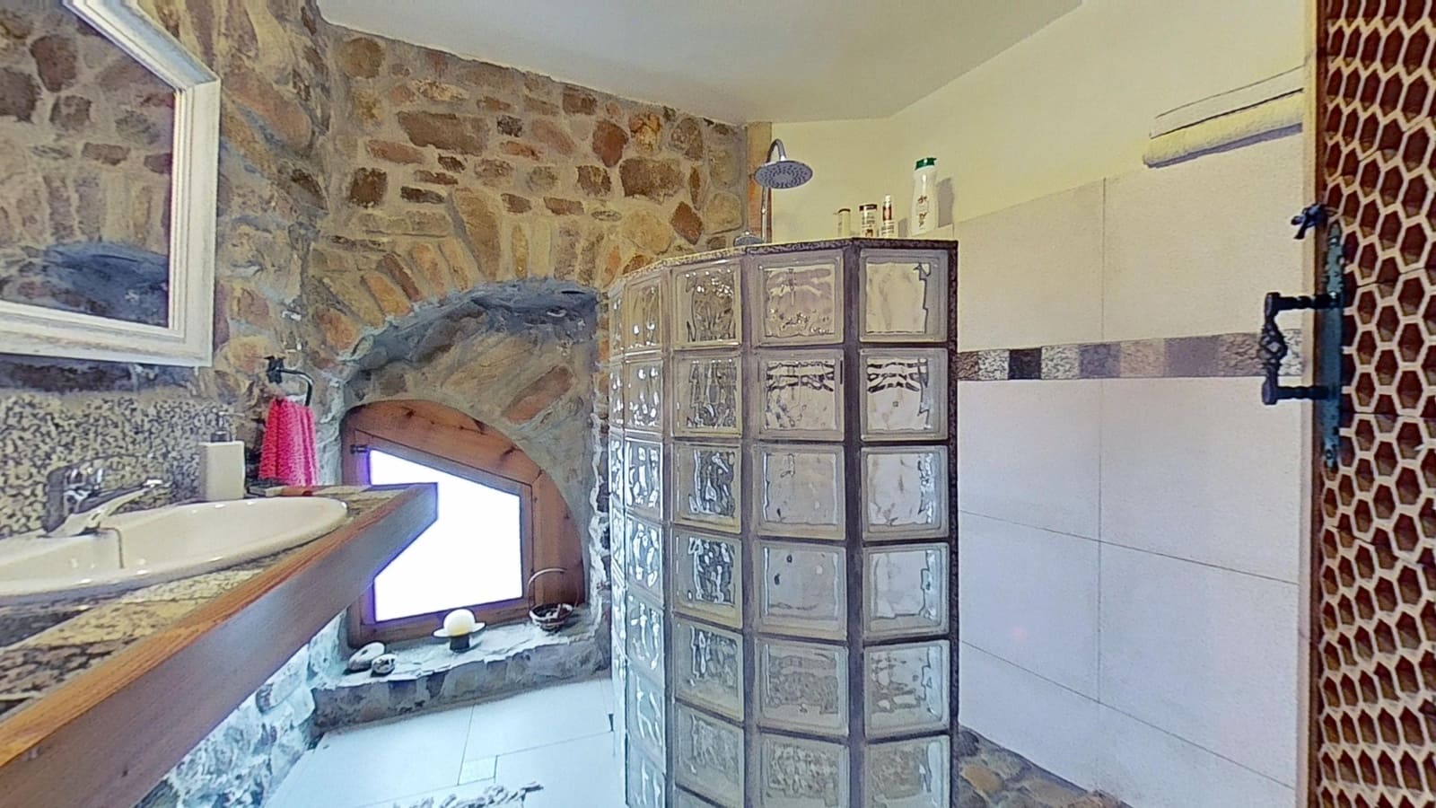 3 Zimmer Haus zu verkaufen in Eslida mit Garage - 199.000 € (Ref: 9991486)