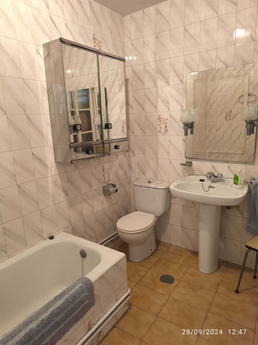 11 sovrum Villa till salu i Leon stad med garage - 91 000 € (Ref: 9991487)