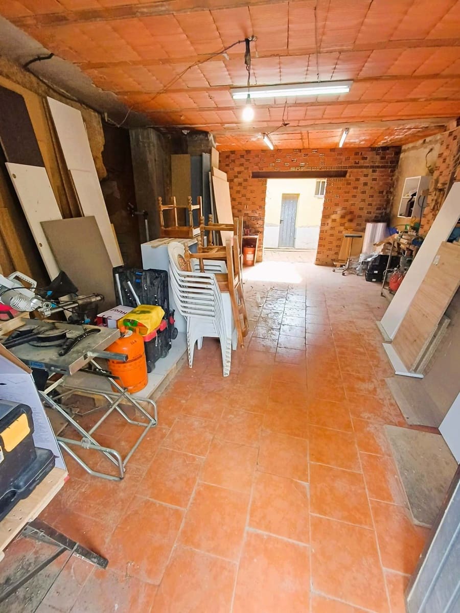 3 sypialnia Dom na sprzedaż w Miasto Leon z garażem - 55 000 € (Ref: 9991490)