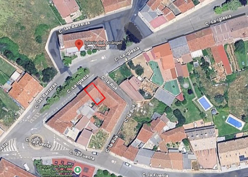 3 sypialnia Dom na sprzedaż w Miasto Leon z garażem - 55 000 € (Ref: 9991490)