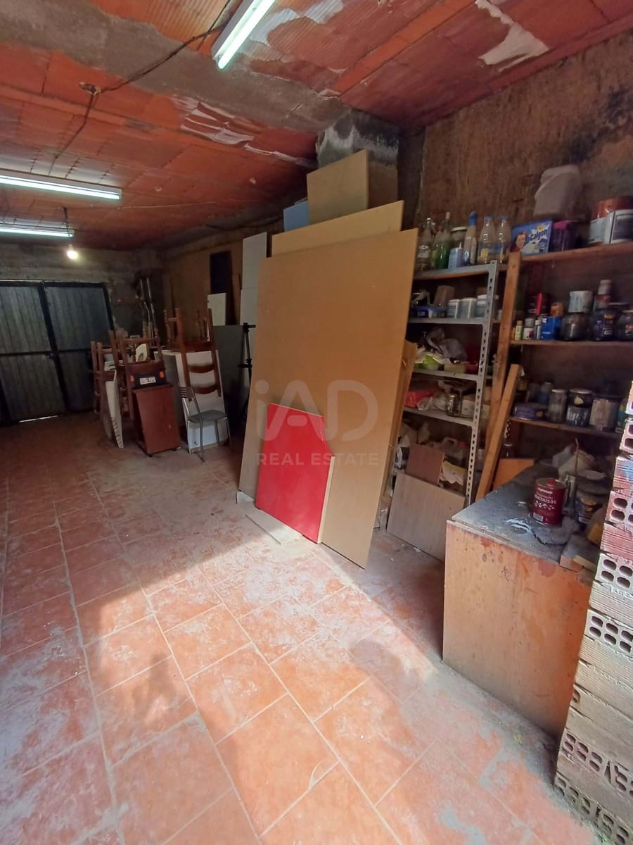 3 sypialnia Dom na sprzedaż w Miasto Leon z garażem - 55 000 € (Ref: 9991490)