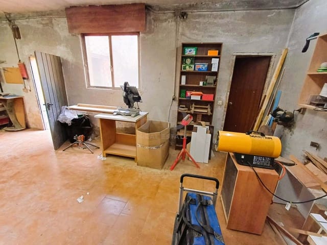 3 sypialnia Dom na sprzedaż w Miasto León z garażem - 55 000 € (Ref: 9991490)