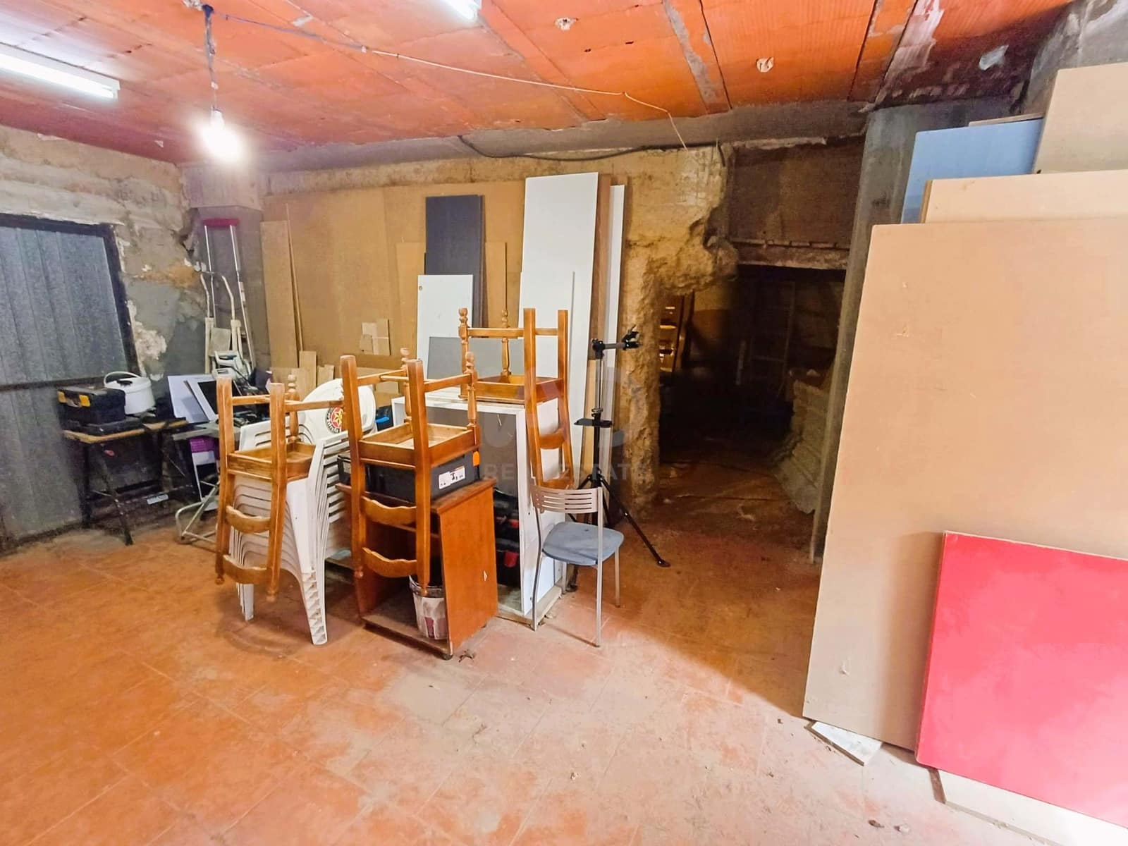 3 sypialnia Dom na sprzedaż w Miasto Leon z garażem - 55 000 € (Ref: 9991490)