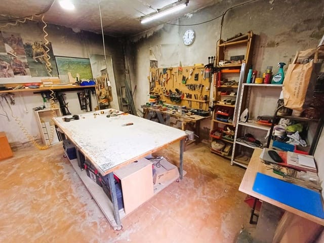 3 sypialnia Dom na sprzedaż w Miasto León z garażem - 55 000 € (Ref: 9991490)