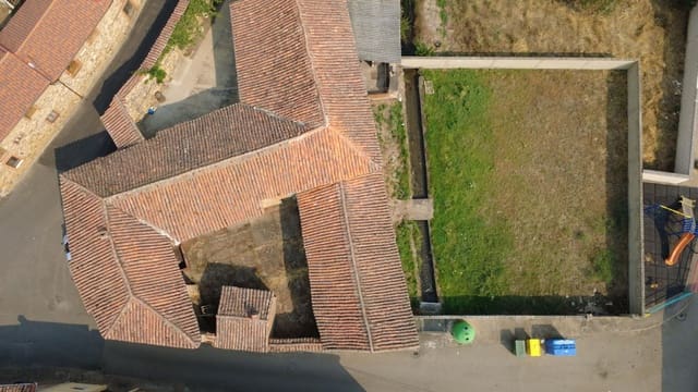 Finca/Herregård til salgs i Leon by - € 129 900 (Ref: 9991492)