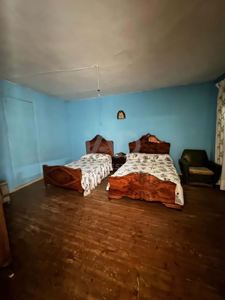 5 quarto Casa em Banda para venda em Leao cidade com garagem - 69 000 € (Ref: 9991493)