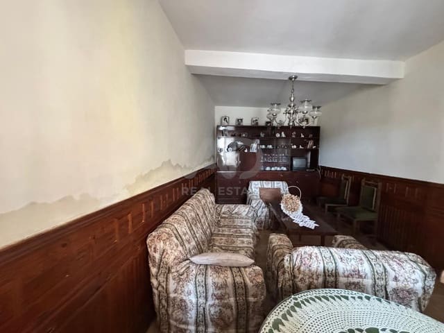 5 soveværelse Byhus til salg i León by med garage - € 69.000 (Ref: 9991493)