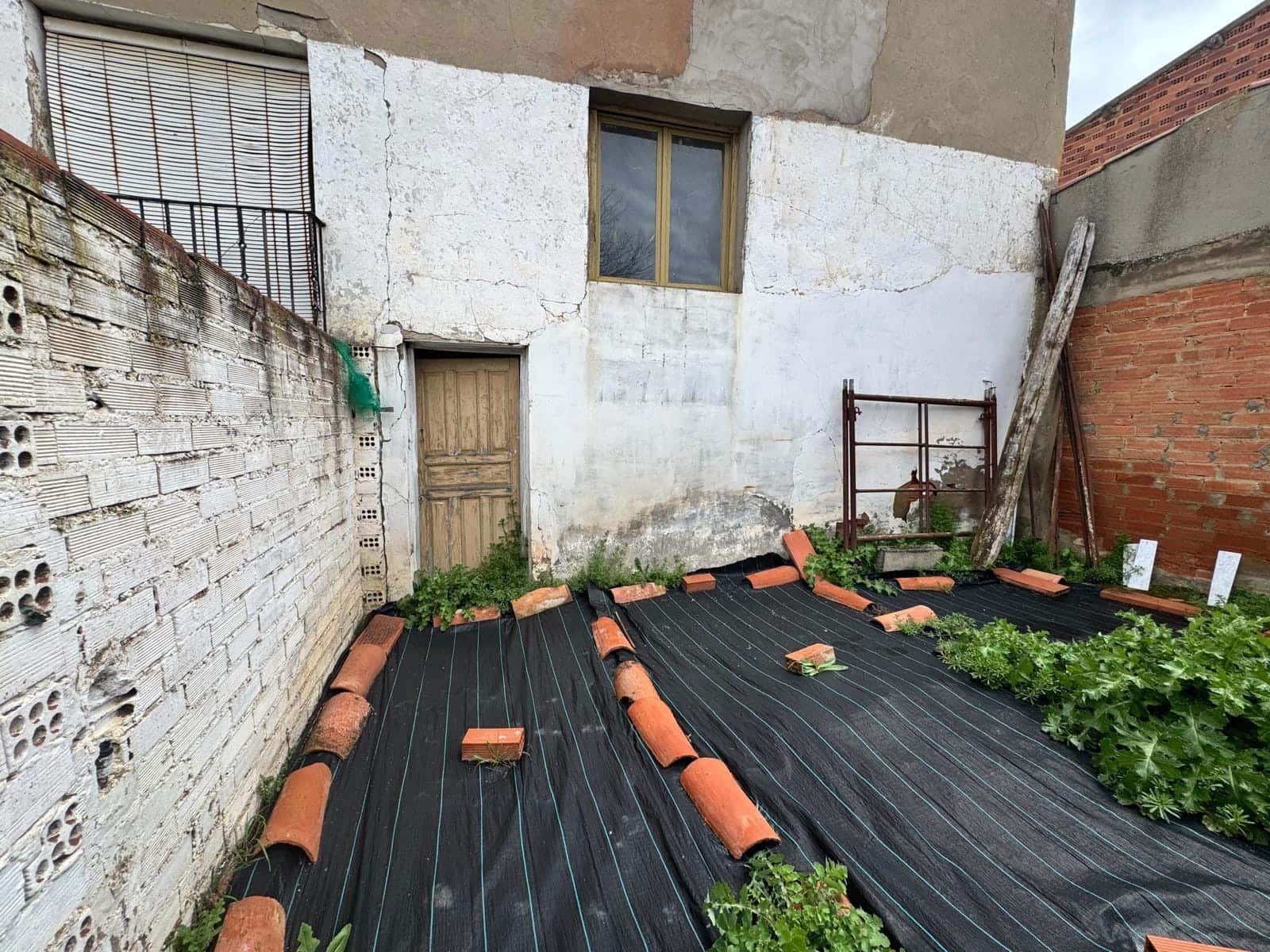 5 quarto Casa em Banda para venda em Leao cidade com garagem - 69 000 € (Ref: 9991493)