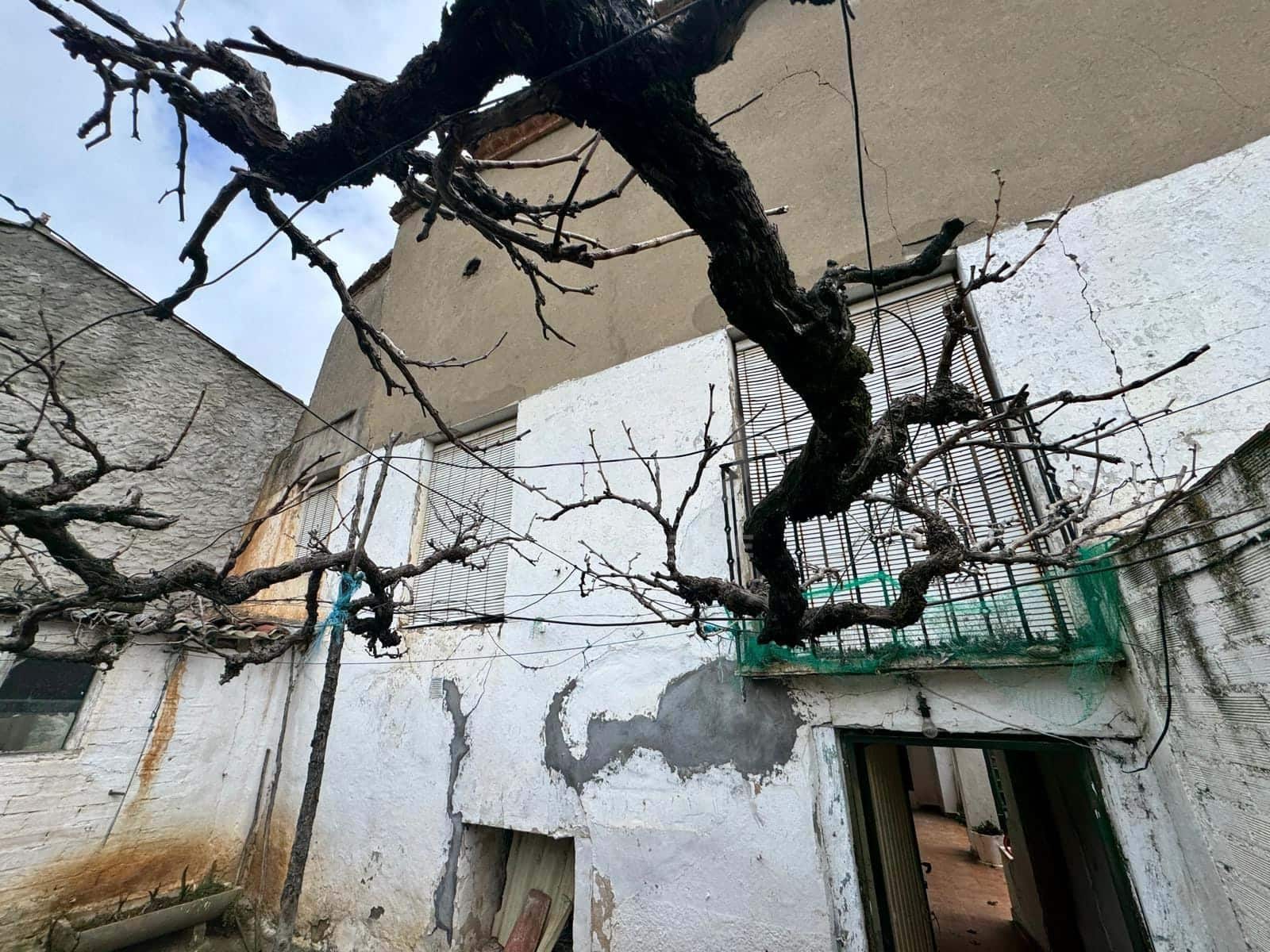 5 quarto Casa em Banda para venda em Leao cidade com garagem - 69 000 € (Ref: 9991493)