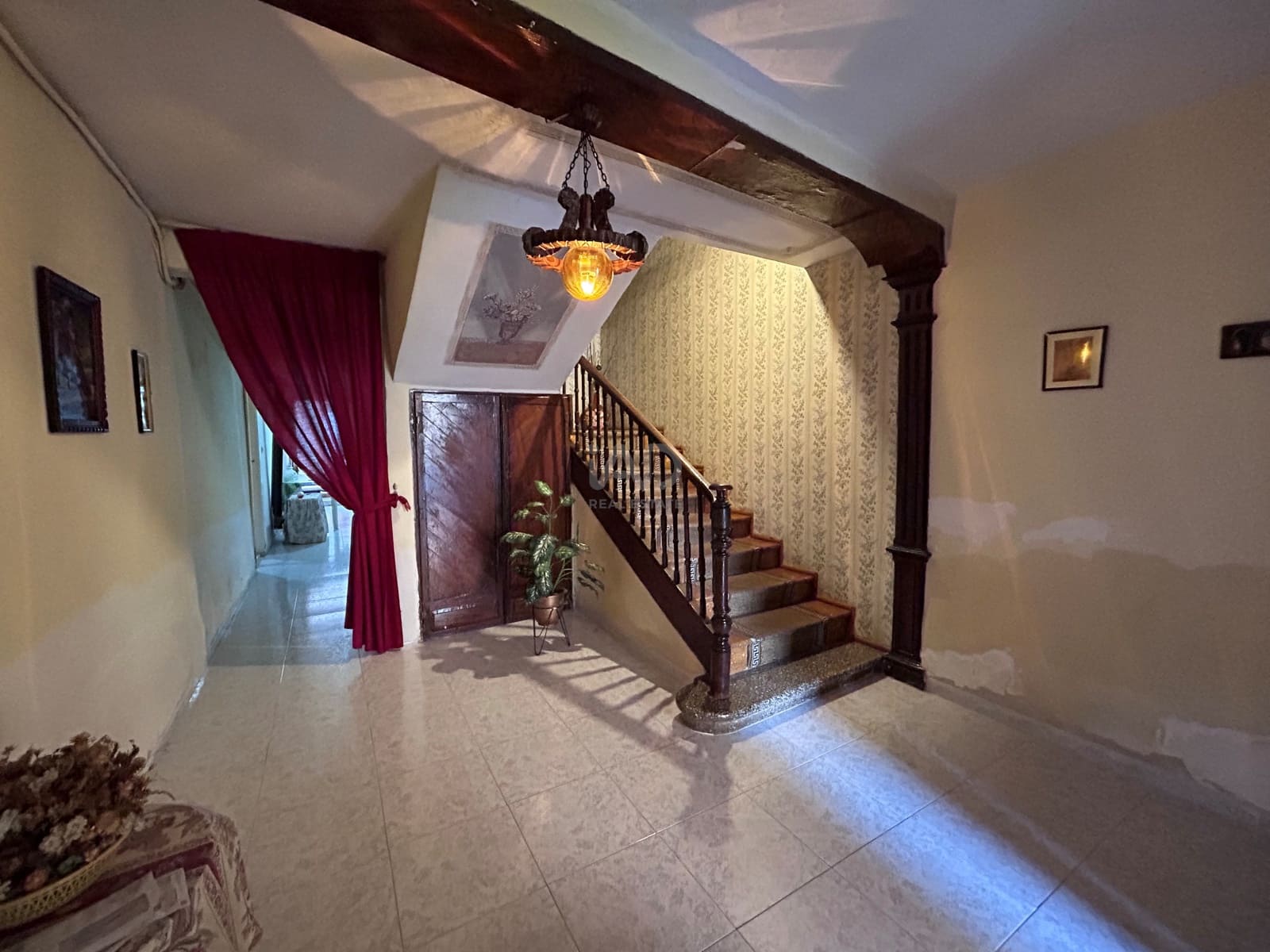 5 quarto Casa em Banda para venda em Leao cidade com garagem - 69 000 € (Ref: 9991493)