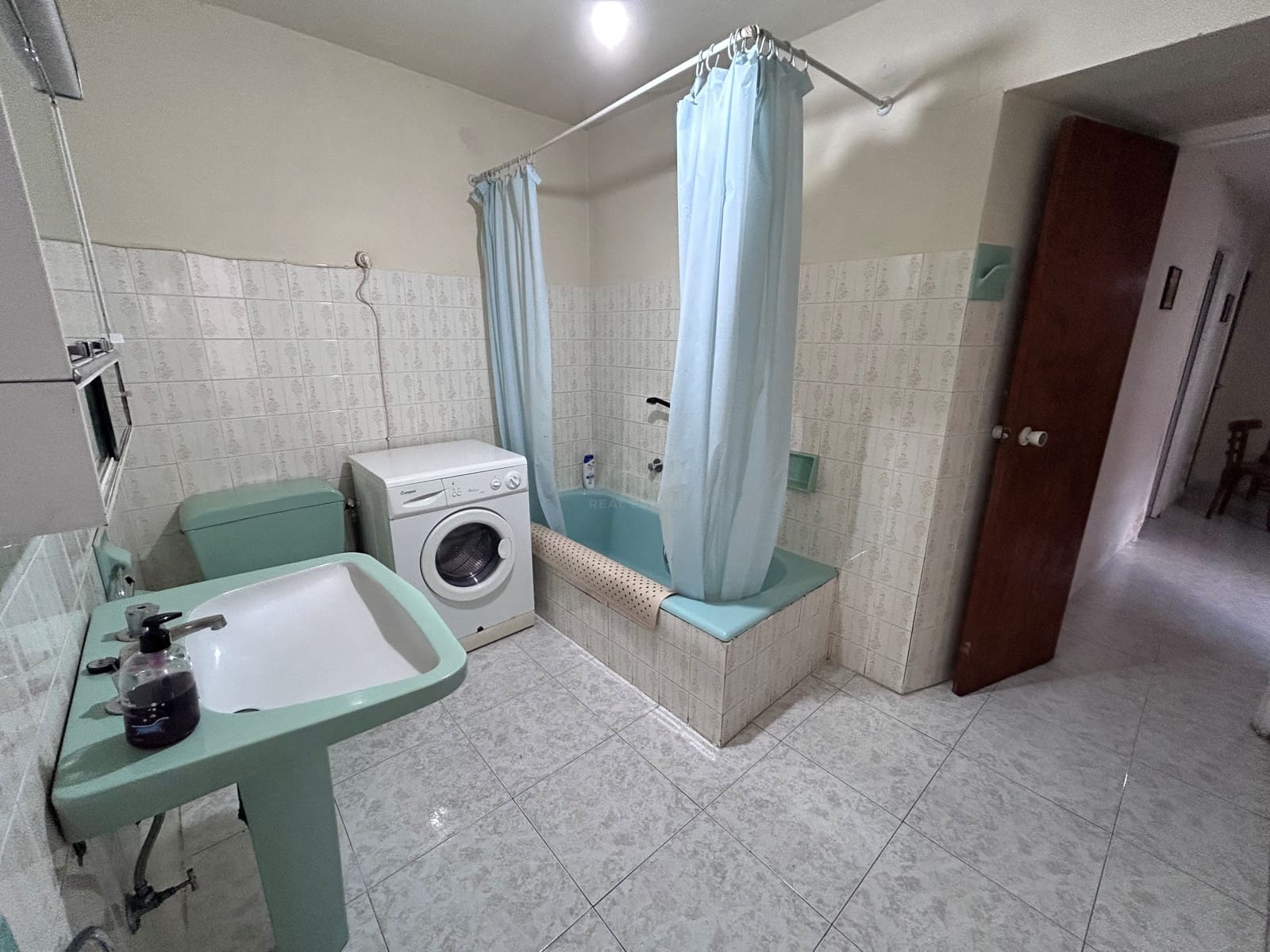 5 quarto Casa em Banda para venda em Leao cidade com garagem - 69 000 € (Ref: 9991493)