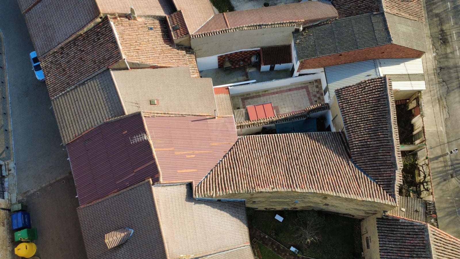 5 quarto Casa em Banda para venda em Leao cidade com garagem - 69 000 € (Ref: 9991493)