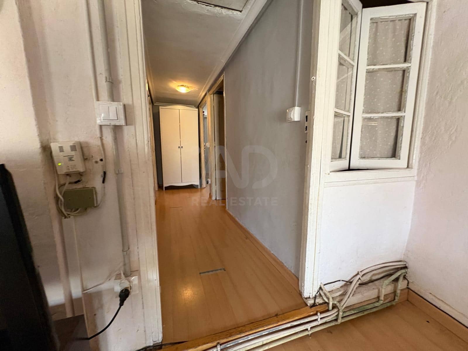 4 soveværelse Finca/Landehus til salg i Leon by med garage - € 68.000 (Ref: 9991494)