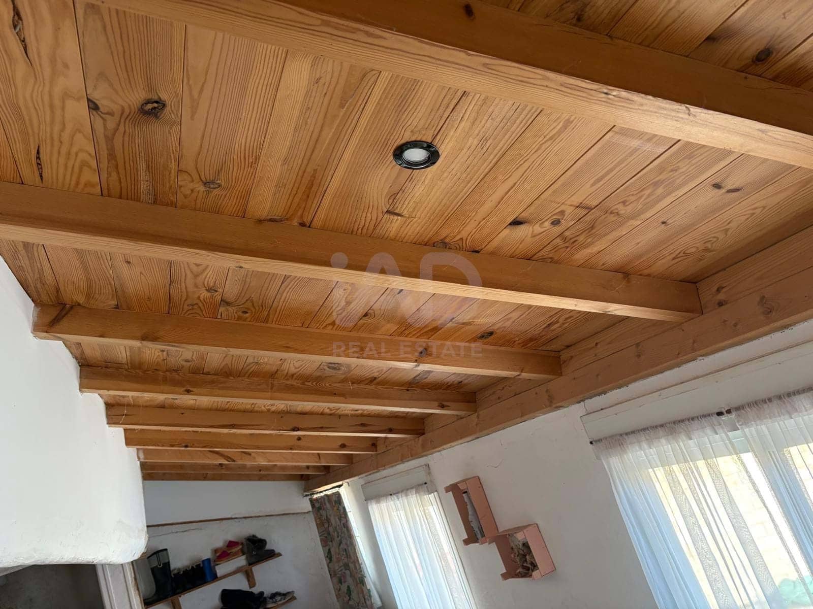 4 soveværelse Finca/Landehus til salg i Leon by med garage - € 68.000 (Ref: 9991494)