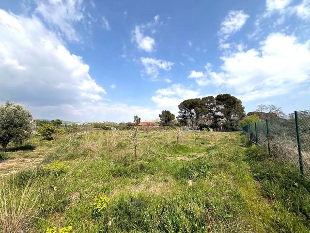 Ubebygd land til salgs i Tarragona by - € 49 900 (Ref: 9991497)