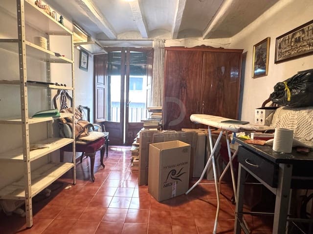 Casa de 6 habitaciones en Montbrió del Camp en venta - 160.800 € (Ref: 9991499)