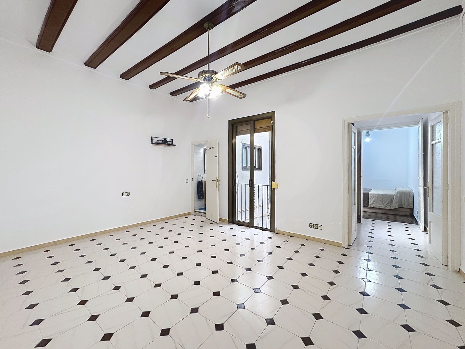 3 soveværelse Lejlighed til salg i Barcelona by - € 250.000 (Ref: 9993580)