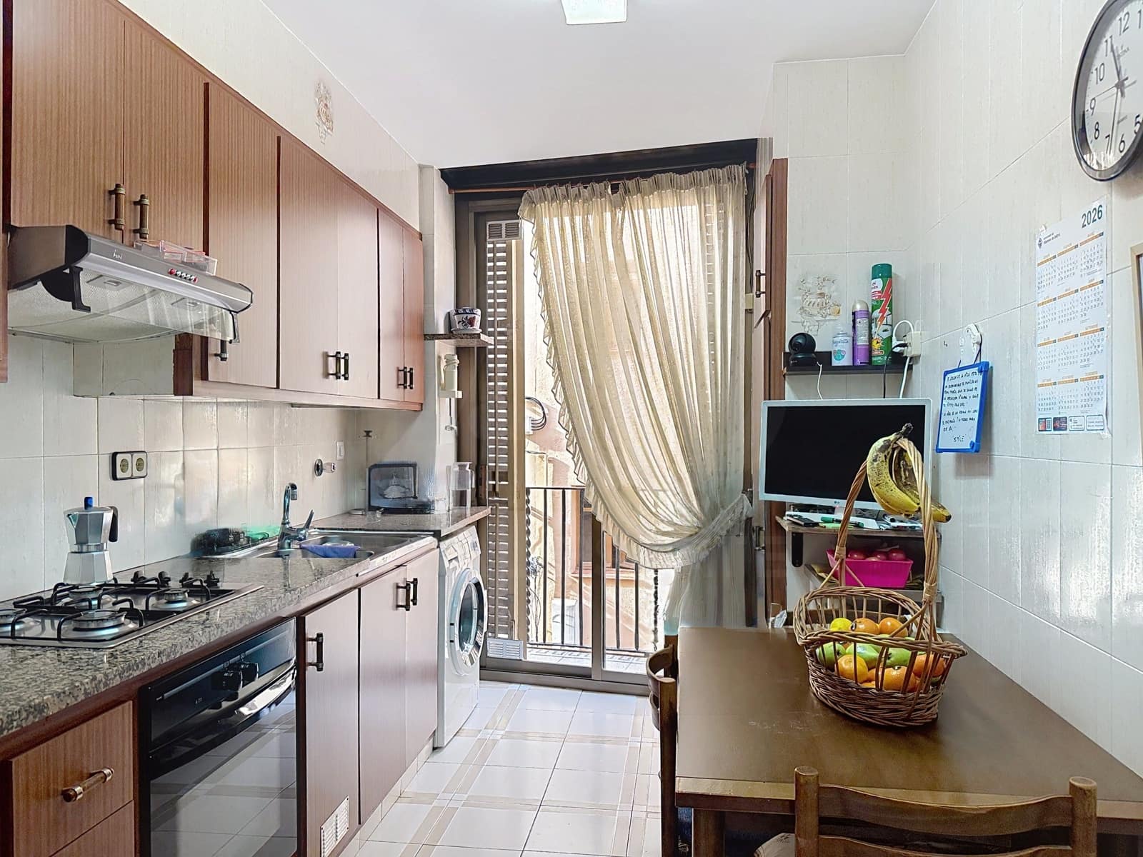 3 soveværelse Lejlighed til salg i Barcelona by - € 250.000 (Ref: 9993580)