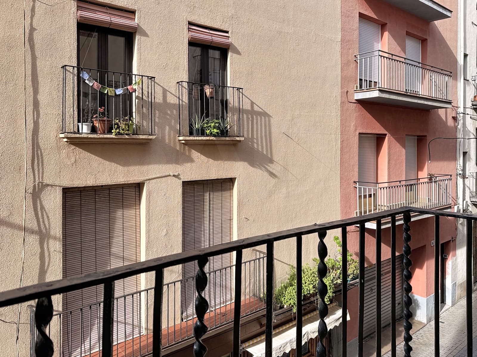 3 soveværelse Lejlighed til salg i Barcelona by - € 250.000 (Ref: 9993580)