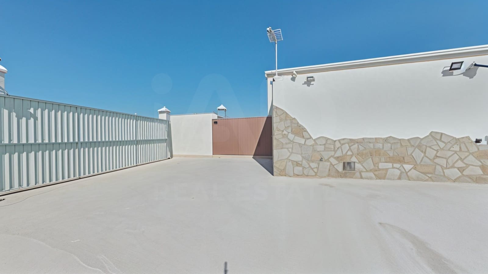 4 quarto Casa em Banda para venda em Cadis cidade com piscina garagem - 400 000 € (Ref: 9993581)