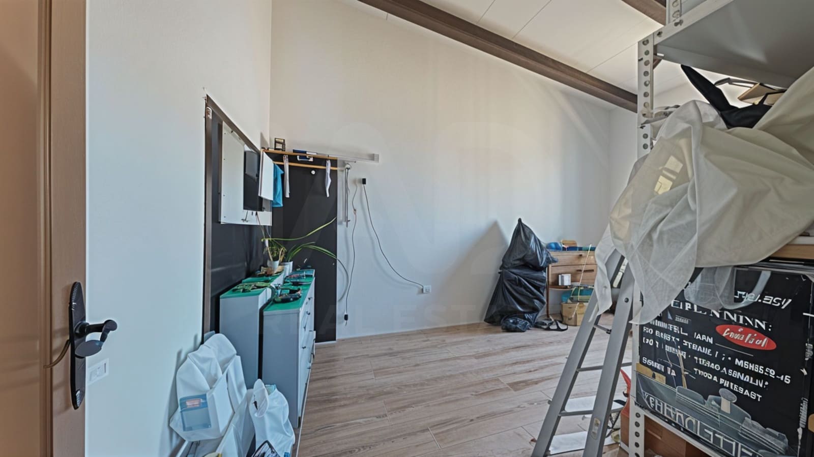 4 quarto Casa em Banda para venda em Cadis cidade com piscina garagem - 400 000 € (Ref: 9993581)