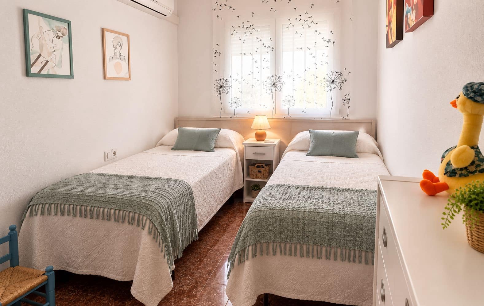 3 chambre Villa/Maison Mitoyenne à vendre à Barcelone ville avec piscine garage - 345 000 € (Ref: 9993583)