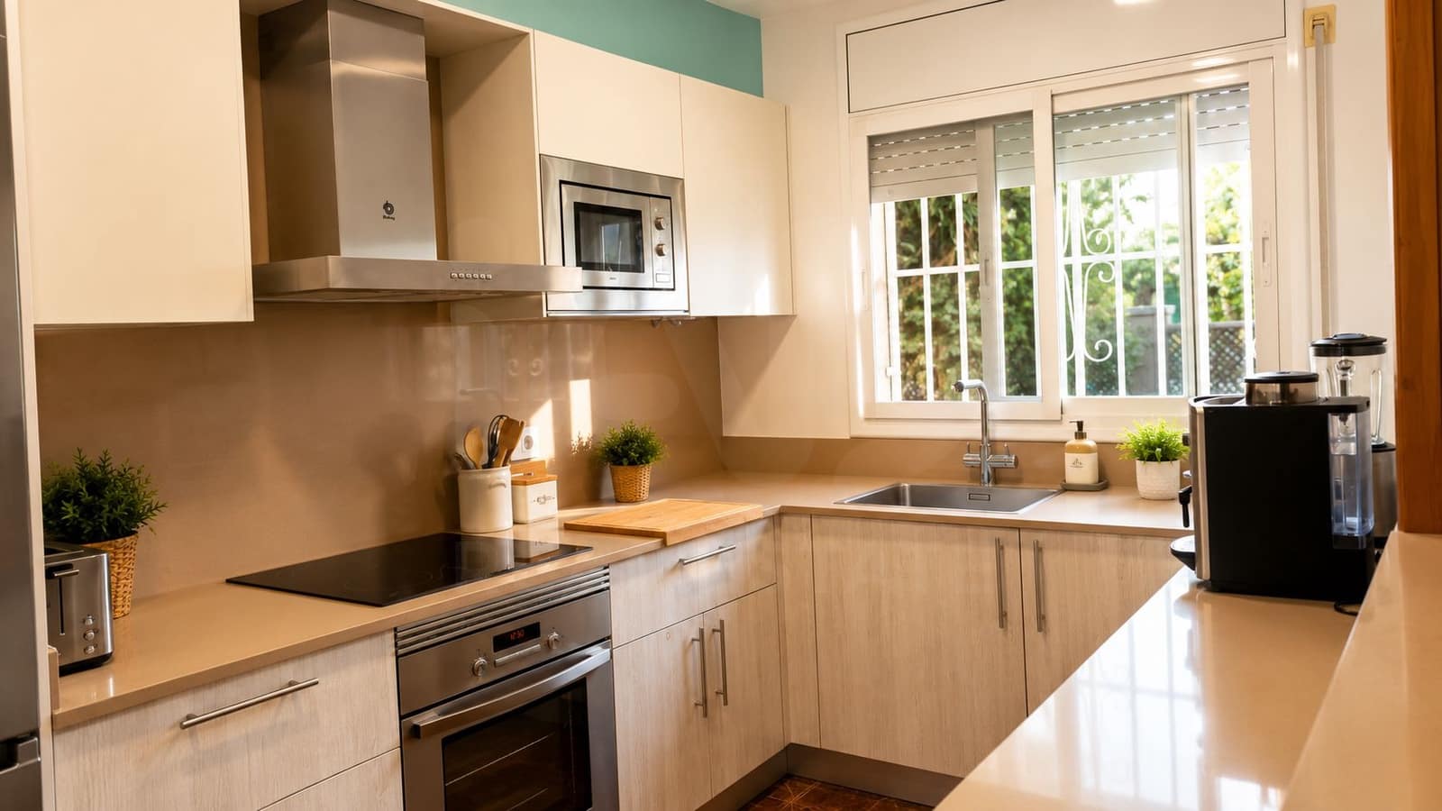 3 chambre Villa/Maison Mitoyenne à vendre à Barcelone ville avec piscine garage - 345 000 € (Ref: 9993583)