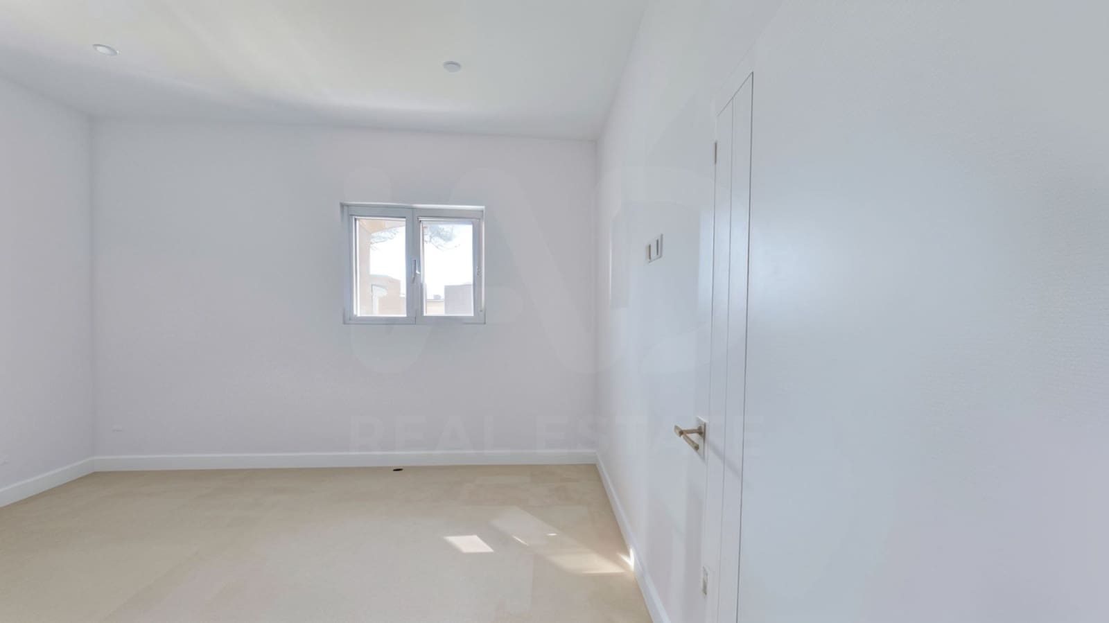 3 makuuhuone Omakotitalo myytävänä paikassa Cadiz kaupunki mukana uima-altaan - 450 000 € (Ref: 9993584)