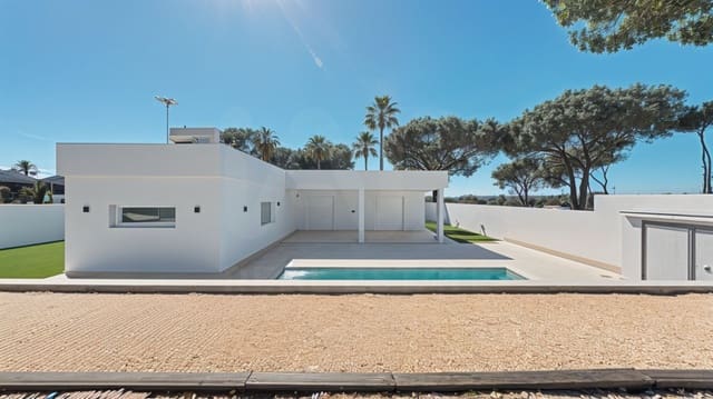 3 soverom Hus til salgs i Cádiz by med svømmebasseng - € 450 000 (Ref: 9993584)