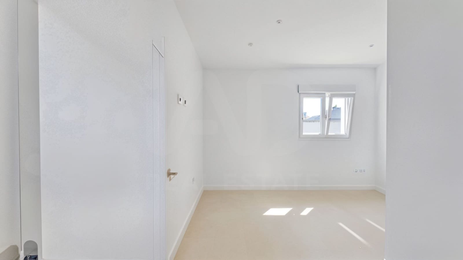 3 makuuhuone Omakotitalo myytävänä paikassa Cadiz kaupunki mukana uima-altaan - 450 000 € (Ref: 9993584)