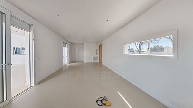 3 soverom Hus til salgs i Cádiz by med svømmebasseng - € 450 000 (Ref: 9993584)
