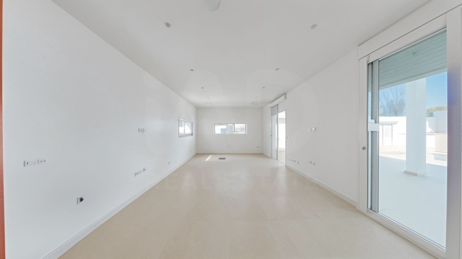 3 makuuhuone Omakotitalo myytävänä paikassa Cadiz kaupunki mukana uima-altaan - 450 000 € (Ref: 9993584)