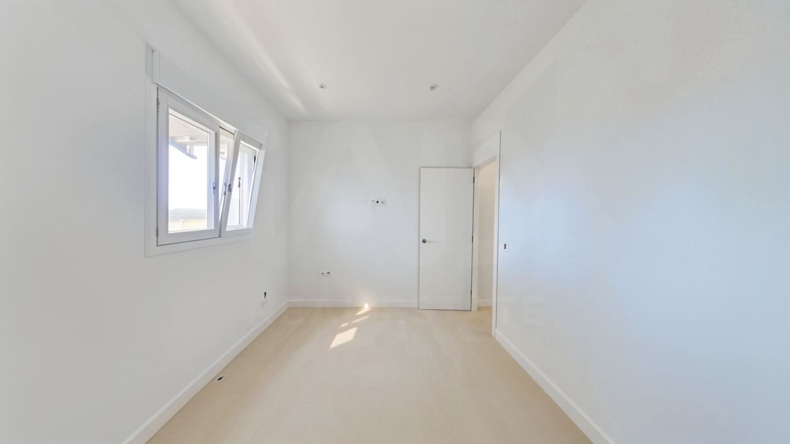 3 makuuhuone Omakotitalo myytävänä paikassa Cadiz kaupunki mukana uima-altaan - 450 000 € (Ref: 9993584)