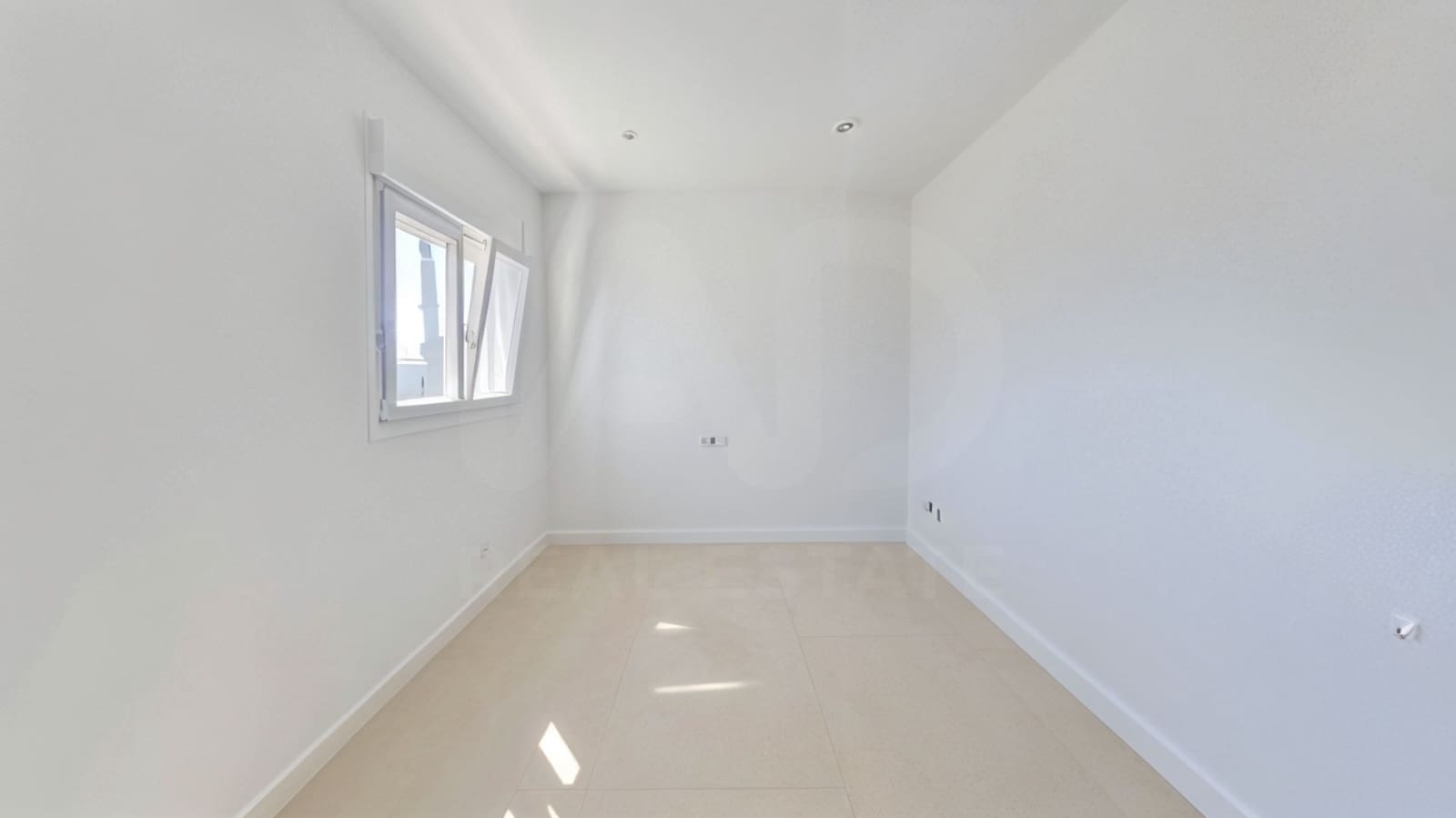 3 makuuhuone Omakotitalo myytävänä paikassa Cadiz kaupunki mukana uima-altaan - 450 000 € (Ref: 9993584)