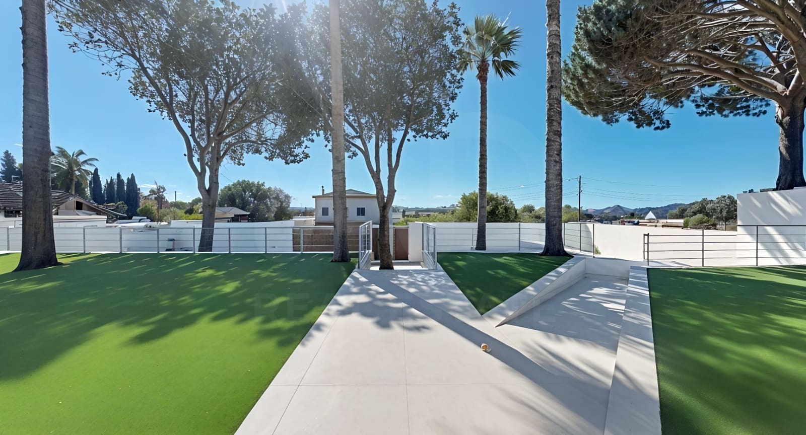 3 makuuhuone Omakotitalo myytävänä paikassa Cadiz kaupunki mukana uima-altaan - 450 000 € (Ref: 9993584)