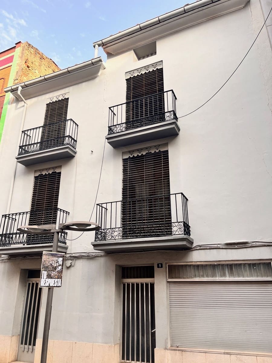 8 slaapkamer Rijtjeshuis te koop in Torreblanca - € 299.000 (Ref: 9993585)