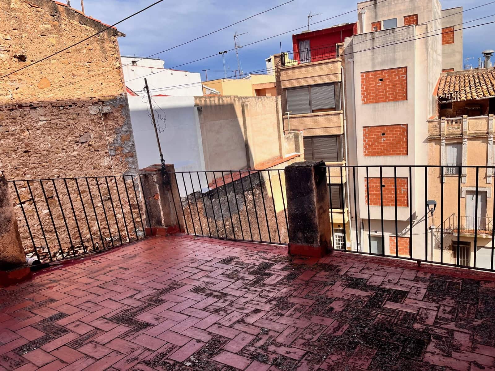 8 slaapkamer Rijtjeshuis te koop in Torreblanca - € 299.000 (Ref: 9993585)