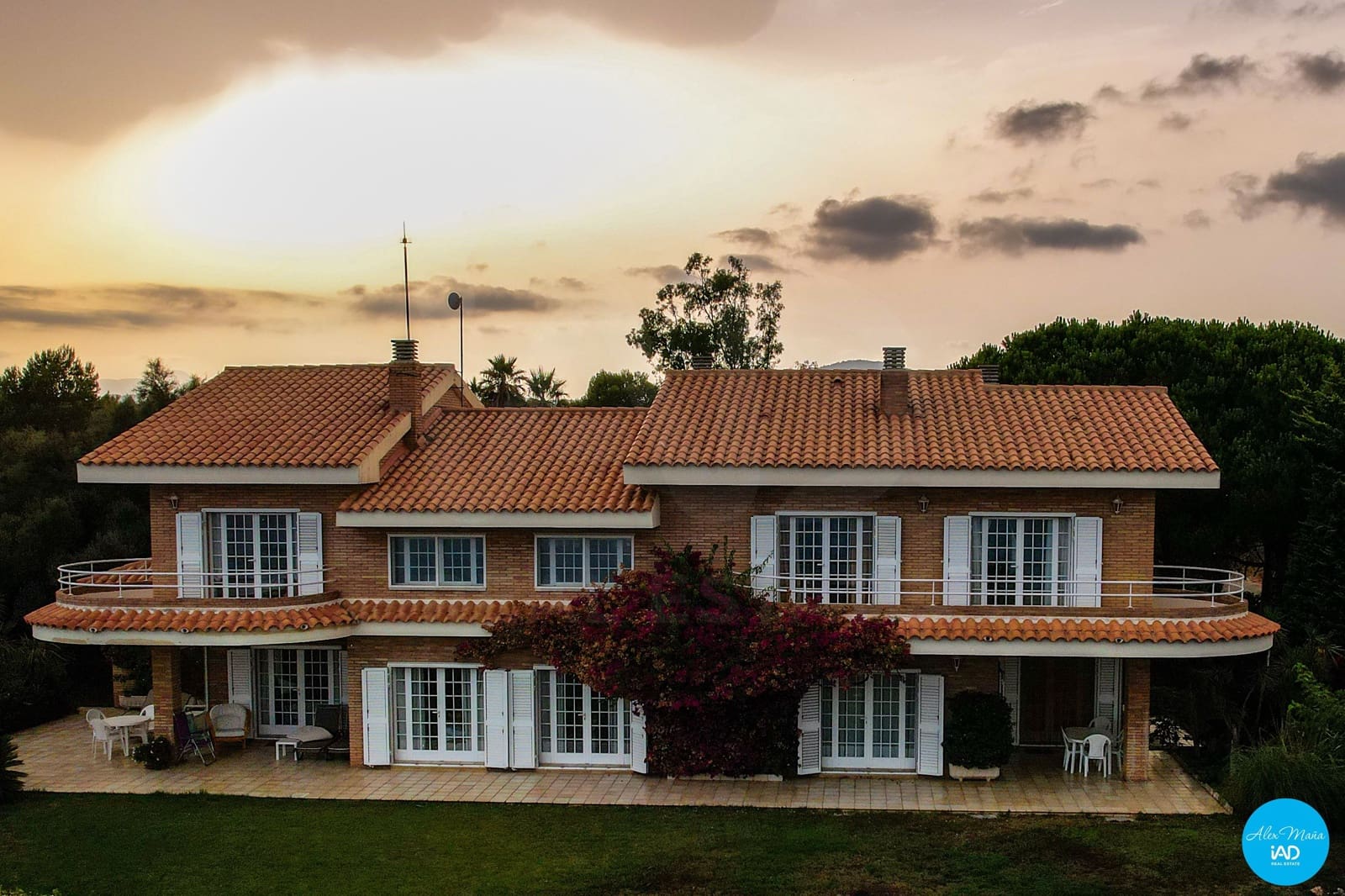 4 sovrum Villa till salu i Sant Jordi d'Alfama med pool garage - 1 400 000 € (Ref: 9993587)