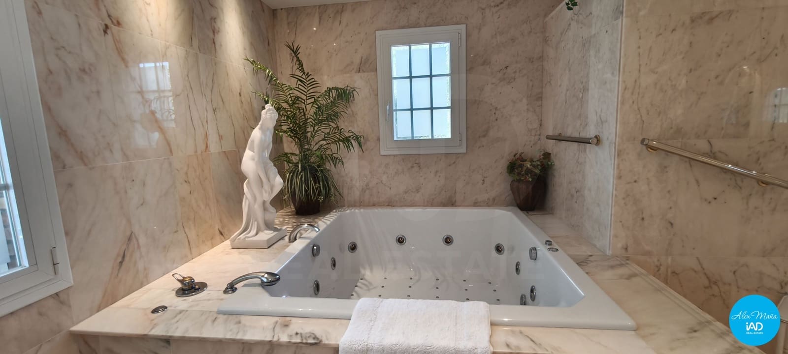 4 sovrum Villa till salu i Sant Jordi d'Alfama med pool garage - 1 400 000 € (Ref: 9993587)
